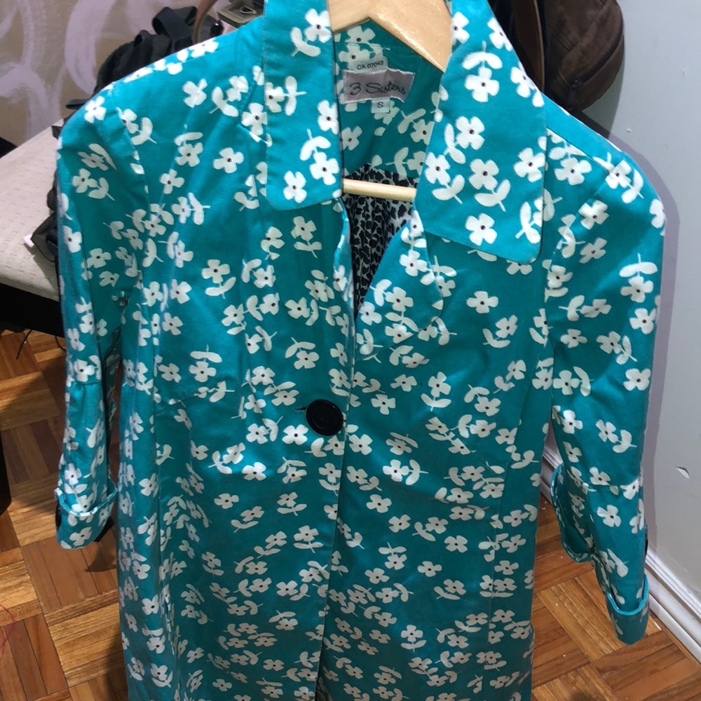 3 Sisters spring flowered coat 3 quarter length sleeves size small